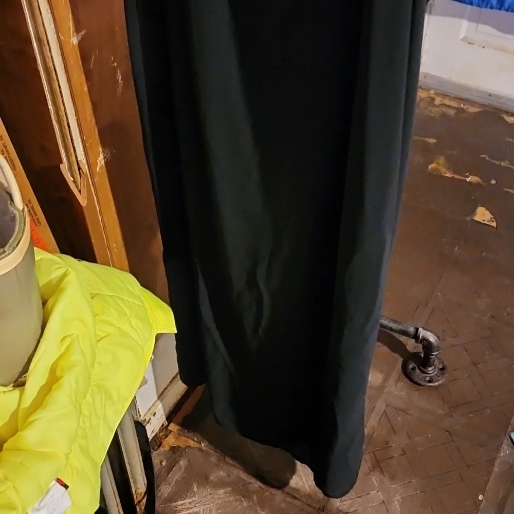 AFTERDARK WOMEN'S LONG LENGHT DRESS ( SIZE 16 ). - Picture 2 of 8